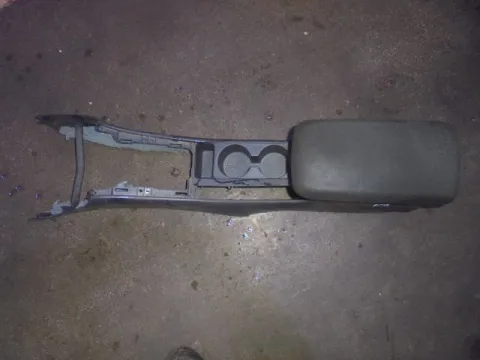 Υποβραχιόνιο(Τεμπέλης) Με Κονσόλα για TOYOTA COROLLA (2004 - 2007) (E120) **Γ** Υποβραχιόνιο(Τεμπέλης) Με Κονσόλα για TOYOTA COROLLA (2004 - 2007) (E120) **Γ**