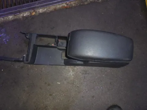 Υποβραχιόνιο(Τεμπέλης) Με Κονσόλα  για FORD MONDEO (2000 - 2003) Mk3a , (2003 - 2007) Mk3b **Γ** Υποβραχιόνιο(Τεμπέλης) Με Κονσόλα  για FORD MONDEO (2000 - 2003) Mk3a , (2003 - 2007) Mk3b **Γ**