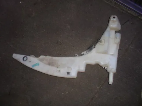 Δοχείο Υαλοκαθαριστήρων Με Μοτέρ για FORD FOCUS (1998 - 2001) Mk1a , (2002 - 2004) Mk1b Δοχείο Υαλοκαθαριστήρων Με Μοτέρ για FORD FOCUS (1998 - 2001) Mk1a , (2002 - 2004) Mk1b