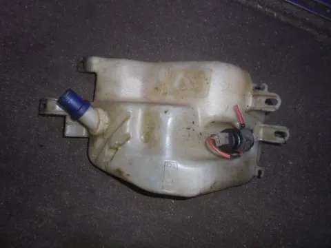 Δοχείο Υαλοκαθαριστήρων Με Μοτέρ για ALFA ROMEO 156 (1997 - 2003) (932) Δοχείο Υαλοκαθαριστήρων Με Μοτέρ για ALFA ROMEO 156 (1997 - 2003) (932)