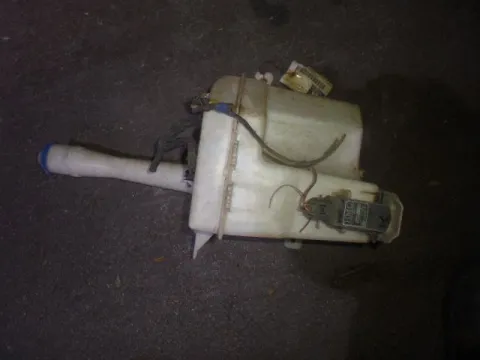 Δοχείο Υαλοκαθαριστήρων Με Μοτέρ για HYUNDAI i30 (2007 - 2012) Δοχείο Υαλοκαθαριστήρων Με Μοτέρ για HYUNDAI i30 (2007 - 2012)