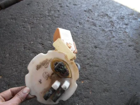 Αντλία Καυσίμου (Τρόμπα Βενζίνης) για NISSAN ALMERA (1995 - 1998) (N15) Αντλία Καυσίμου (Τρόμπα Βενζίνης) για NISSAN ALMERA (1995 - 1998) (N15)
