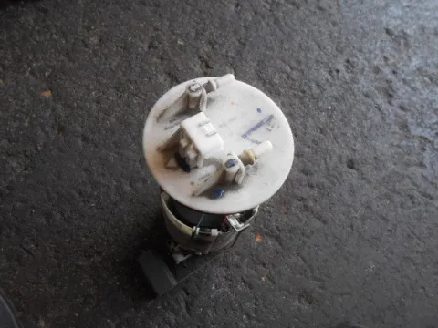 Αντλία Καυσίμου (Τρόμπα Βενζίνης) για NISSAN ALMERA (2000 - 2002) (N16) Αντλία Καυσίμου (Τρόμπα Βενζίνης) για NISSAN ALMERA (2000 - 2002) (N16)