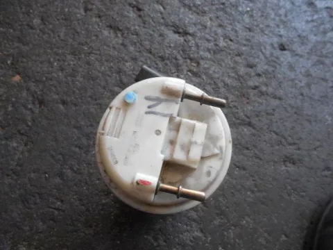 Αντλία Καυσίμου (Τρόμπα Βενζίνης) για VOLVO V40 (2000 - 2003) (VW)