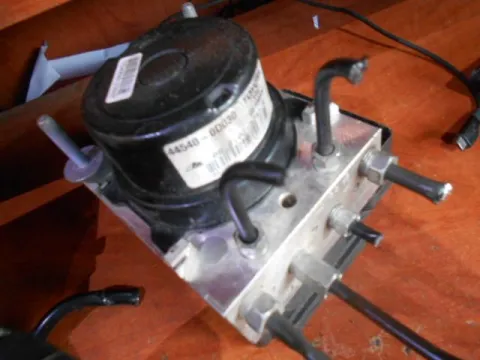 Μονάδα ABS 445400D030 για TOYOTA YARIS (2009 - 2012) (XP90) Μονάδα ABS 445400D030 για TOYOTA YARIS (2009 - 2012) (XP90)