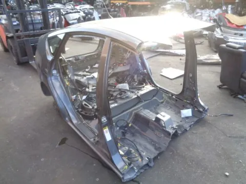 Τροπέτο Πίσω Με Άξονα Δισκόπλακα ABS για TOYOTA PRIUS (2010 - 2013) (XW30) *ΔΒ* -  Τροπέτο Πίσω Με Άξονα Δισκόπλακα ABS για TOYOTA PRIUS (2010 - 2013) (XW30) *ΔΒ* -