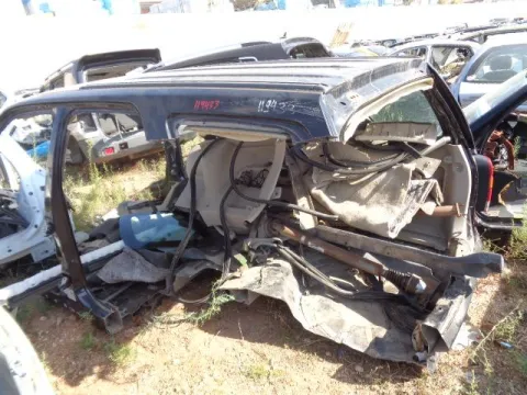 Τροπέτο Πίσω Χωρίς Άξονα με Ταμπούρα ABS για FORD MAVERICK (2001 - 2005) *ΔΒ* Τροπέτο Πίσω Χωρίς Άξονα με Ταμπούρα ABS για FORD MAVERICK (2001 - 2005) *ΔΒ*