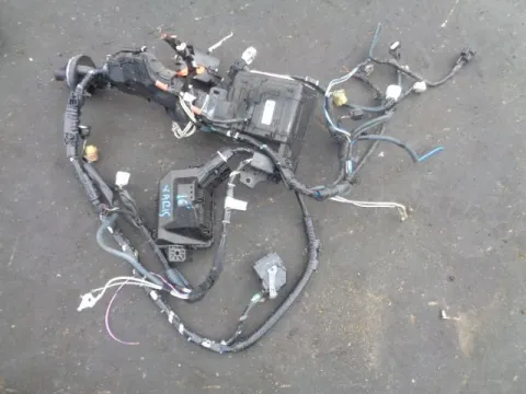 Πλεξούδα Μηχανής για TOYOTA YARIS (2015 - ) *Δ* Πλεξούδα Μηχανής για TOYOTA YARIS (2015 - ) *Δ*