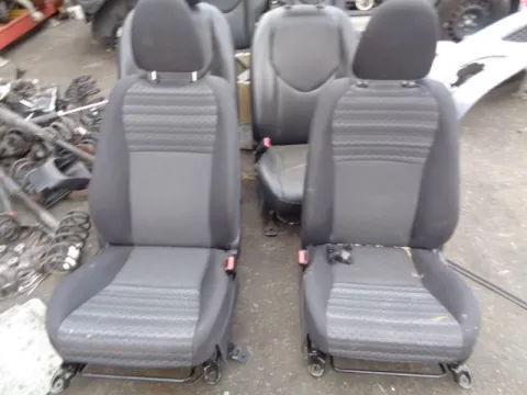 Καθίσματα Σετ Εμπρός (Με Αερόσακους) για TOYOTA YARIS (2015 - ) Hatchback - 5dr *Α* Καθίσματα Σετ Εμπρός (Με Αερόσακους) για TOYOTA YARIS (2015 - ) Hatchback - 5dr *Α*