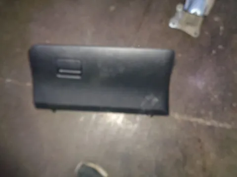 Ντουλαπάκι για TOYOTA YARIS (2015 - ) *Γ* Ντουλαπάκι για TOYOTA YARIS (2015 - ) *Γ*