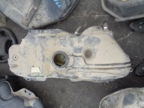 Δεξαμενή Καυσίμου (Ρεζερβουάρ) για TOYOTA YARIS VERSO (1999 - 2002) (XP20) , (2002 - 2004) (XP20) *ΔΒ* Δεξαμενή Καυσίμου (Ρεζερβουάρ) για TOYOTA YARIS VERSO (1999 - 2002) (XP20) , (2002 - 2004) (XP20) *ΔΒ*