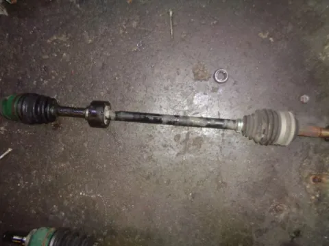 Ημιαξόνιο Εμπρός Δεξί Με ABS για TOYOTA YARIS (1999 - 2002) (XP10) Ημιαξόνιο Εμπρός Δεξί Με ABS για TOYOTA YARIS (1999 - 2002) (XP10)
