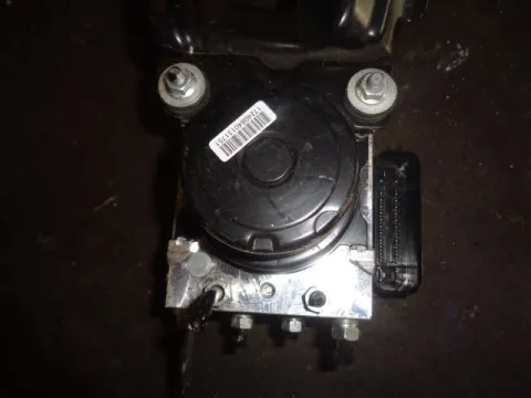 Μονάδα ABS 445400D130 για TOYOTA YARIS (2015 - ) Μονάδα ABS 445400D130 για TOYOTA YARIS (2015 - )