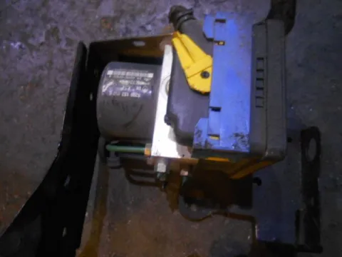 Μονάδα ABS 8200183452B για RENAULT MEGANE (1999 - 2002) (LA) (DA) (EA) (KA) ( Μονάδα ABS 8200183452B για RENAULT MEGANE (1999 - 2002) (LA) (DA) (EA) (KA) (