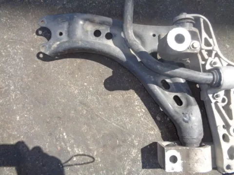 Ψαλίδι Εμπρός Αριστερό για SKODA OCTAVIA (2008 - 2013) 5 (1Z3-5) Ψαλίδι Εμπρός Αριστερό για SKODA OCTAVIA (2008 - 2013) 5 (1Z3-5)