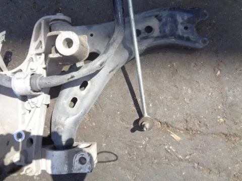 Ψαλίδι Εμπρός Δεξί για SKODA OCTAVIA (2008 - 2013) 5 (1Z3-5) Ψαλίδι Εμπρός Δεξί για SKODA OCTAVIA (2008 - 2013) 5 (1Z3-5)