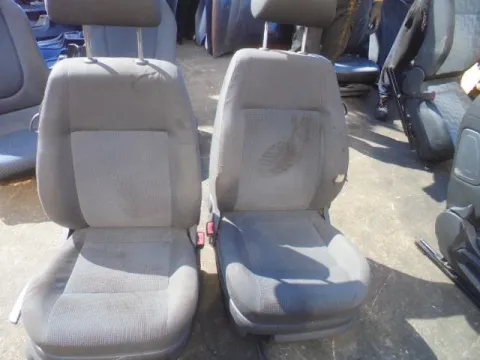 Καθίσματα Εμπρός Με Αερόσακο Δεξί για VW POLO (2002 - 2005) (9N) Hatchback - 3dr *Α* Καθίσματα Εμπρός Με Αερόσακο Δεξί για VW POLO (2002 - 2005) (9N) Hatchback - 3dr *Α*