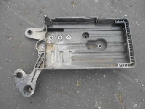 Βάση Μπαταρίας για VW GOLF (2013 - ) Mk7 (5G) *Δ* Βάση Μπαταρίας για VW GOLF (2013 - ) Mk7 (5G) *Δ*