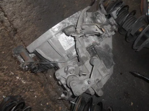 Κιβώτιο Ταχυτήτων (Σασμάν) για TOYOTA YARIS (2003 - 2005) (XP10) 1000 1SZ-FE petrol 68 SCP10 Κιβώτιο Ταχυτήτων (Σασμάν) για TOYOTA YARIS (2003 - 2005) (XP10) 1000 1SZ-FE petrol 68 SCP10