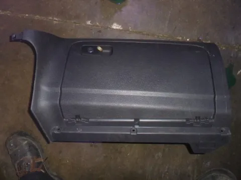 Ντουλαπάκι για VW GOLF (2009 - 2013) Mk6 (5K1) **Γ** Ντουλαπάκι για VW GOLF (2009 - 2013) Mk6 (5K1) **Γ**
