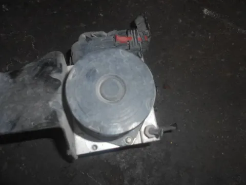 Μονάδα ABS 0265231712 για VW POLO (2002 - 2005) (9N) Μονάδα ABS 0265231712 για VW POLO (2002 - 2005) (9N)