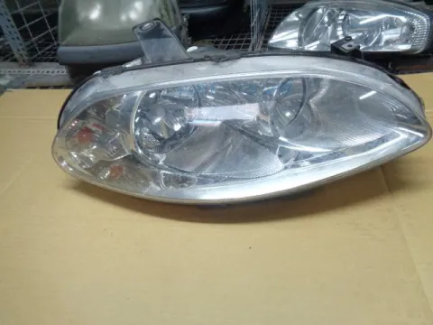 Φανάρι Εμπρός Δεξί για FIAT CROMA (2005 - 2007) (194) Φανάρι Εμπρός Δεξί για FIAT CROMA (2005 - 2007) (194)