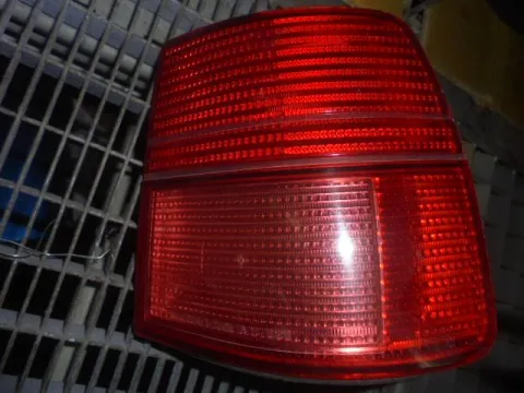 Φανάρι Πίσω Δεξί Ροζ Φλας για SEAT TOLEDO (1990 - 1994) (1L) , (1995 - 1998) (1LZ) Φανάρι Πίσω Δεξί Ροζ Φλας για SEAT TOLEDO (1990 - 1994) (1L) , (1995 - 1998) (1LZ)