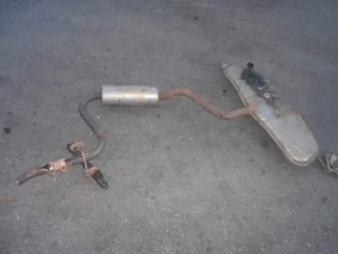 Καζανάκι Εξάτμισης Εμπρός για VW GOLF (2004 - 2008) Mk5 (1K1) 1400 (BKG) (BLN) Petrol 90 FSI *A* Καζανάκι Εξάτμισης Εμπρός για VW GOLF (2004 - 2008) Mk5 (1K1) 1400 (BKG) (BLN) Petrol 90 FSI *A*