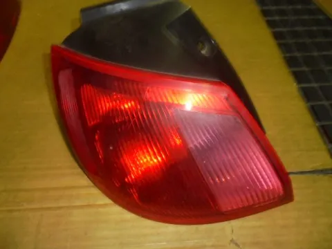 Φανάρι Πίσω Αριστερό ΡΑΓΙΣΜΕΝΟΣ για MITSUBISHI COLT (2005 - 2008 ) (CZ) Hatchback - 3dr (CZ3) Φανάρι Πίσω Αριστερό ΡΑΓΙΣΜΕΝΟΣ για MITSUBISHI COLT (2005 - 2008 ) (CZ) Hatchback - 3dr (CZ3)
