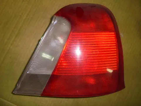 Φανάρι Πίσω Δεξί Ραγισμένο για ROVER 75 (1999 - 2004) (RJ) Sedan - 4dr Φανάρι Πίσω Δεξί Ραγισμένο για ROVER 75 (1999 - 2004) (RJ) Sedan - 4dr