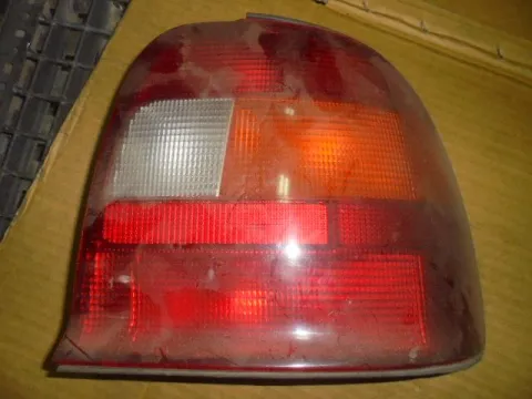 Φανάρι Πίσω Δεξί για ROVER 600 (1994 - 1998) (RH) Φανάρι Πίσω Δεξί για ROVER 600 (1994 - 1998) (RH)