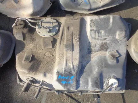 Δεξαμενή Καυσίμου (Ρεζερβουάρ) για TOYOTA AVENSIS (1997 - 2000) (T220) , (2000 - 2003) (T220)   *ΔΒ* Δεξαμενή Καυσίμου (Ρεζερβουάρ) για TOYOTA AVENSIS (1997 - 2000) (T220) , (2000 - 2003) (T220)   *ΔΒ*