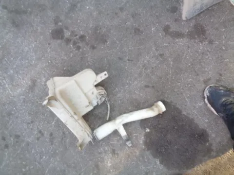 Δοχείο Υαλοκαθαριστήρων Με Μοτέρ για TOYOTA HI-LUX (2005 - 2009) (KUN10-20) Δοχείο Υαλοκαθαριστήρων Με Μοτέρ για TOYOTA HI-LUX (2005 - 2009) (KUN10-20)