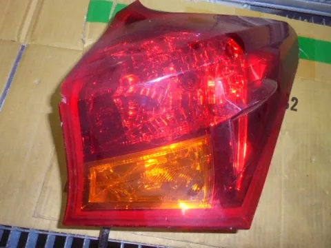 Φανάρι Πίσω Δεξί Ραγισμένο για TOYOTA AURIS (2013 - 2015)