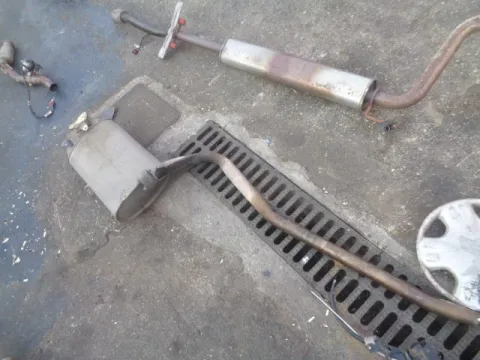 Εξάτμιση για TOYOTA AVENSIS (2000 - 2003) (T220) *Α* Εξάτμιση για TOYOTA AVENSIS (2000 - 2003) (T220) *Α*