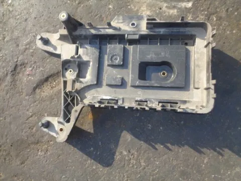 Βάση Μπαταρίας για VW GOLF (2004 - 2008) Mk5 (1K1) *Δ* Βάση Μπαταρίας για VW GOLF (2004 - 2008) Mk5 (1K1) *Δ*