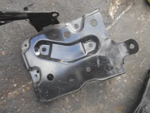 Βάση Μπαταρίας για TOYOTA YARIS (2015 - ) *Δ* Βάση Μπαταρίας για TOYOTA YARIS (2015 - ) *Δ*