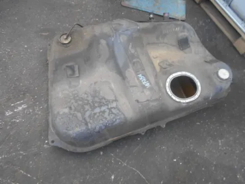 Δεξαμενή Καυσίμου (Ρεζερβουάρ) για TOYOTA AVENSIS (1997 - 2000) (T220) 2000 (2C-TE) diesel 90 (CT220)Turbo  *ΔΒ* Δεξαμενή Καυσίμου (Ρεζερβουάρ) για TOYOTA AVENSIS (1997 - 2000) (T220) 2000 (2C-TE) diesel 90 (CT220)Turbo  *ΔΒ*