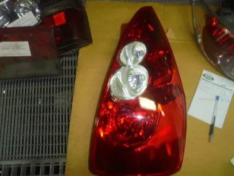 Φανάρι Πίσω Δεξί για MAZDA 5 (2005 - 2008) (CR19) Φανάρι Πίσω Δεξί για MAZDA 5 (2005 - 2008) (CR19)