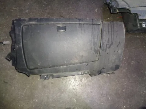 Ντουλαπάκι για BMW 1 Series (2004 - 2007) (E87) *Γ* Ντουλαπάκι για BMW 1 Series (2004 - 2007) (E87) *Γ*