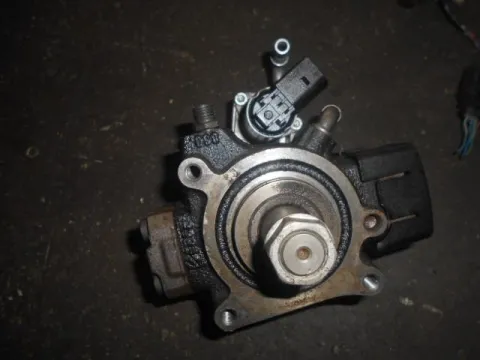 Τρόμπα Πετρελαίου 040214163527 για AUDI A1 (2010 - 2015) 1600 Diesel 105 TDI -  Τρόμπα Πετρελαίου 040214163527 για AUDI A1 (2010 - 2015) 1600 Diesel 105 TDI -