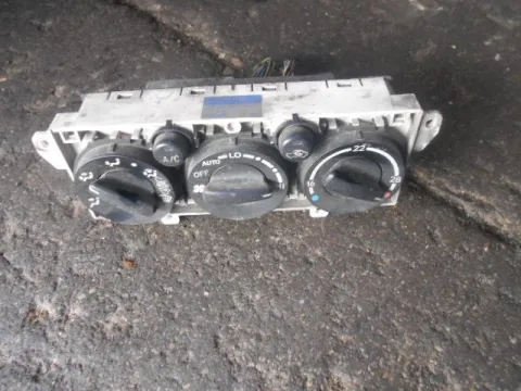 Χειριστήρια Καλοριφέρ για TOYOTA AVENSIS (2000 - 2003) (T220) Χειριστήρια Καλοριφέρ για TOYOTA AVENSIS (2000 - 2003) (T220)