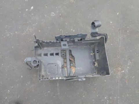Βάση Μπαταρίας για CHEVROLET - DAEWOO CRUZE (2009 - ) *Δ* Βάση Μπαταρίας για CHEVROLET - DAEWOO CRUZE (2009 - ) *Δ*