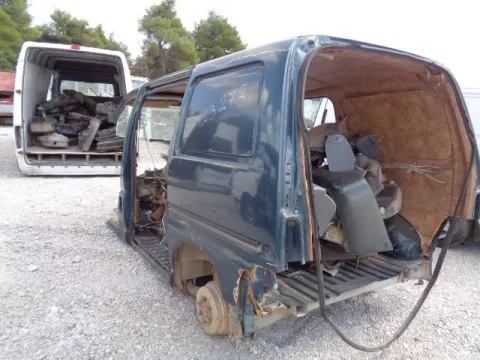 Τροπέτο Αμάξι Κουφάρι Με Άξονα Πίσω Ταμπούρα για TOYOTA HI-ACE (1996 - 2006) (XH10)  *ΔΒ* -  Τροπέτο Αμάξι Κουφάρι Με Άξονα Πίσω Ταμπούρα για TOYOTA HI-ACE (1996 - 2006) (XH10)  *ΔΒ* -