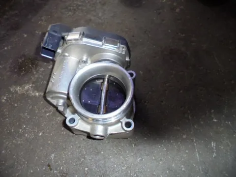 Σώμα Πεταλούδας 135476106701 για BMW 3 Series (2008 - 2012) (E90-1-2-3 F-L) Σώμα Πεταλούδας 135476106701 για BMW 3 Series (2008 - 2012) (E90-1-2-3 F-L)