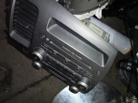 Ραδιο CD για HONDA CIVIC (2006 - 2009) (FD - K - N) Ραδιο CD για HONDA CIVIC (2006 - 2009) (FD - K - N)