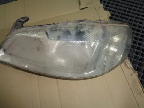 Φανάρι Εμπρός Αριστερό (ΜΕ ΣΠΑΣΜΕΝ ΒΑΣΗ) για OPEL ASTRA (1998 - 2004) G Φανάρι Εμπρός Αριστερό (ΜΕ ΣΠΑΣΜΕΝ ΒΑΣΗ) για OPEL ASTRA (1998 - 2004) G