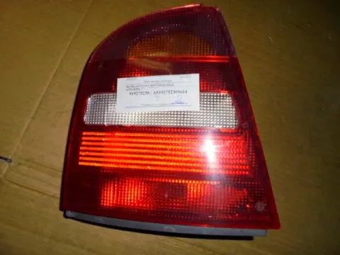 Φανάρι Πίσω Αριστερό Ελαττωματικό για SKODA OCTAVIA (1997 - 2000) 4 (1U2-5) Hatchback - 5dr Φανάρι Πίσω Αριστερό Ελαττωματικό για SKODA OCTAVIA (1997 - 2000) 4 (1U2-5) Hatchback - 5dr