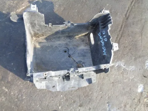 Βάση Μπαταρίας για RENAULT MEGANE (2008 - 2012) (KZ_) (BZ_) *Δ* Βάση Μπαταρίας για RENAULT MEGANE (2008 - 2012) (KZ_) (BZ_) *Δ*