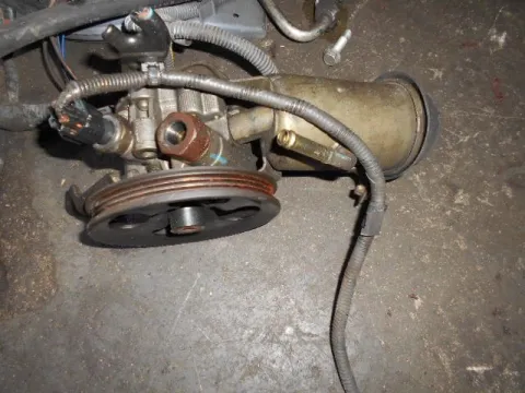 Αντλία Υδραυλικού Τιμονιού για TOYOTA YARIS (1999 - 2002) (XP10) Αντλία Υδραυλικού Τιμονιού για TOYOTA YARIS (1999 - 2002) (XP10)